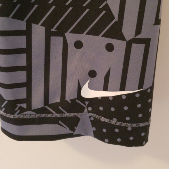 Nike Pro 3/4 tights - Picture 2 of 4